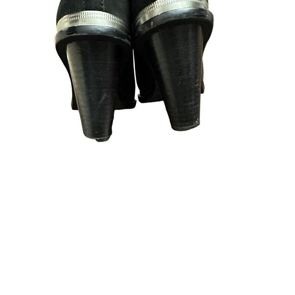 Mercer Edit Fadeout Peep Toe
Bootie, Black Suede, Womens Size 6 - Picture 4 of 7